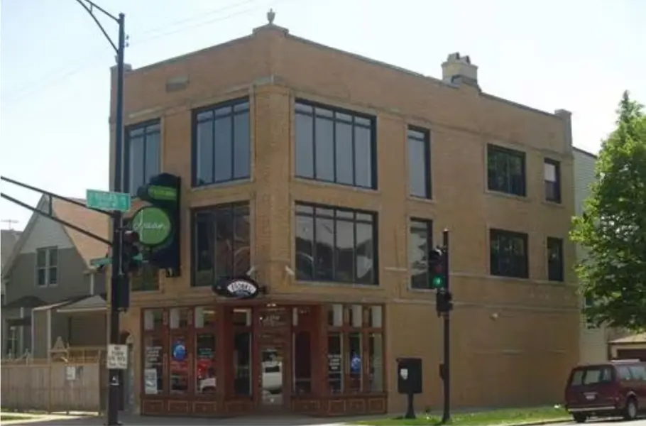 4159 W Fullerton AVE, Chicago, IL 60639