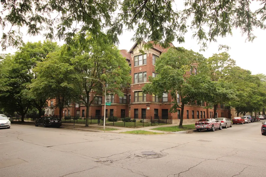 5200 S Woodlawn AVE, Chicago, IL 60615