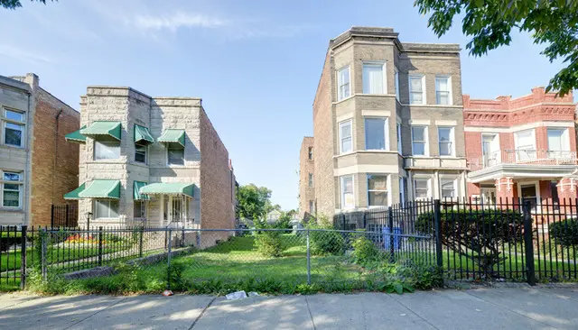 4244 W Washington BLVD, Chicago, IL 60624