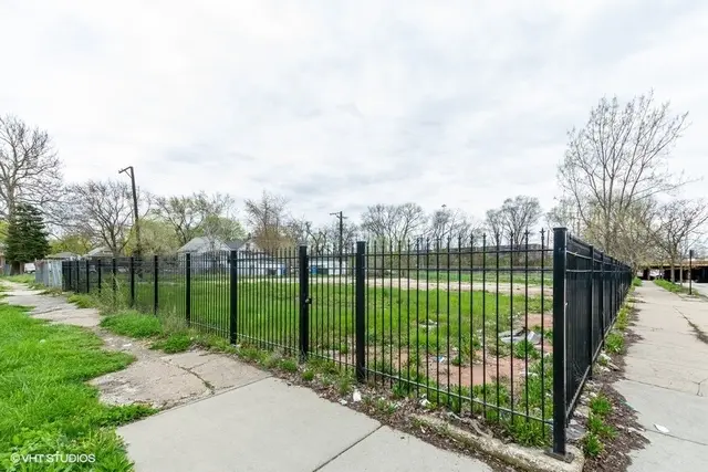 2101 W 69th ST, Chicago, IL 60636