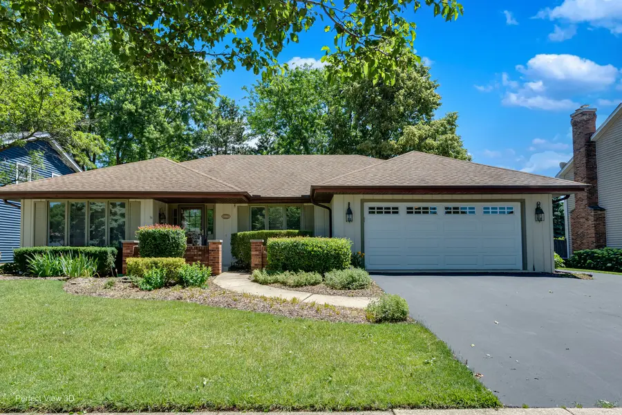 804 Manchester ST, Naperville, IL 60563