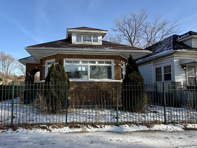 7741 S Oglesby AVE, Chicago, IL 60649