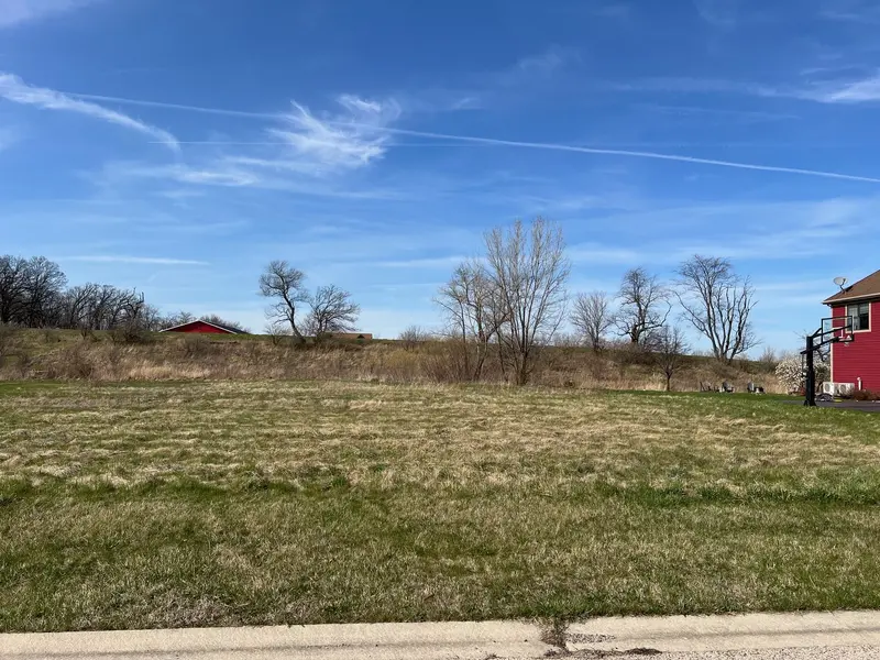 10555 Red Leaf CIR, Lakewood, IL 60014