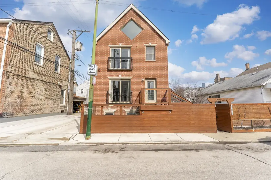 1024 W 18th PL, Chicago, IL 60608