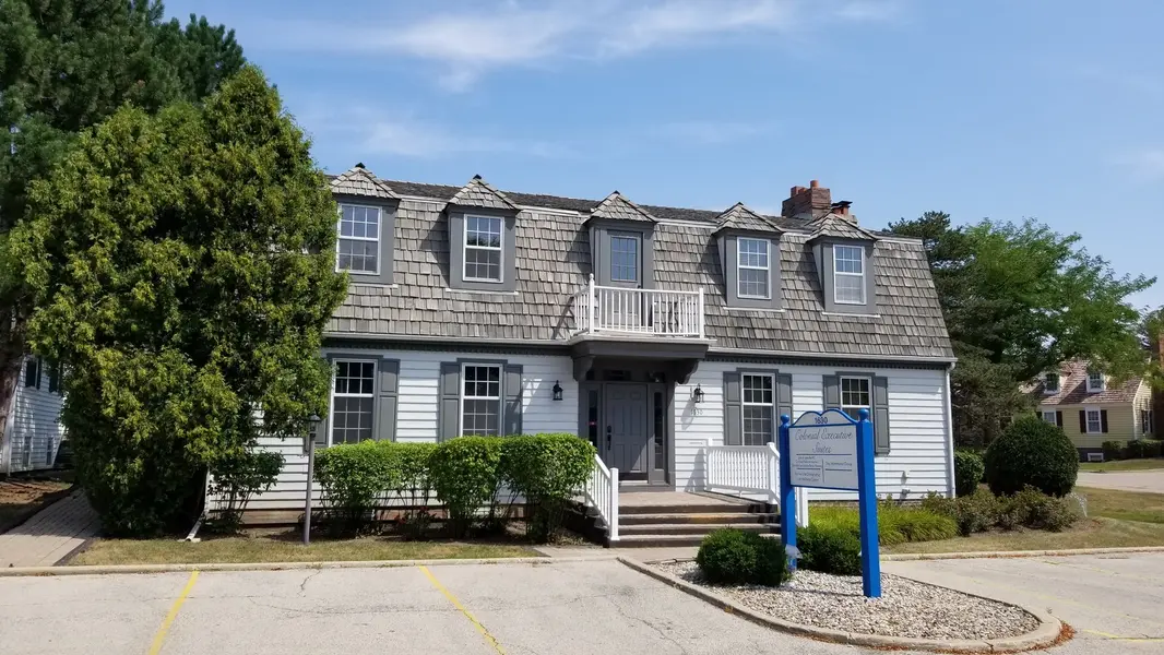 1630 W Colonial Pkwy W #25, Inverness, IL 60067
