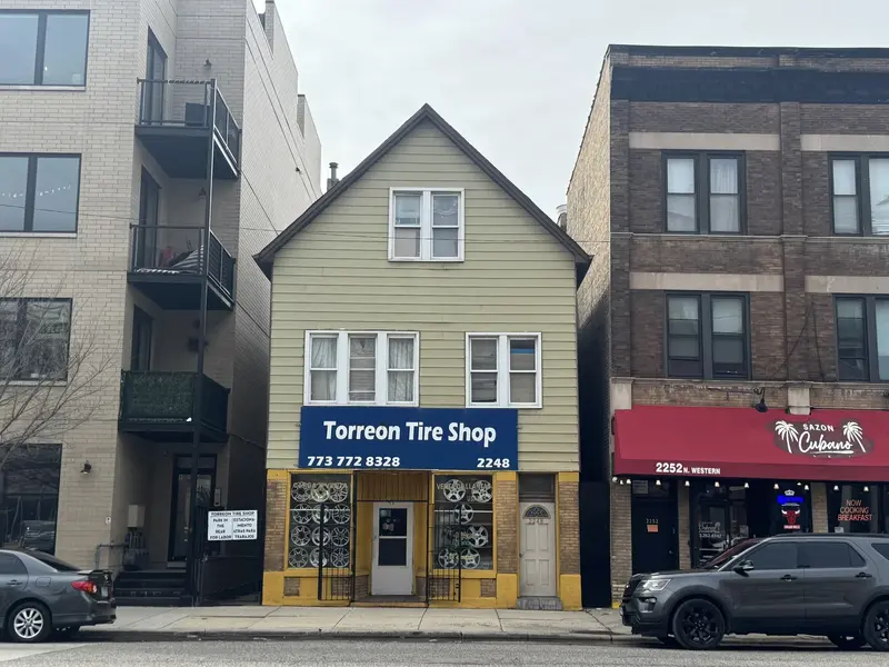 2248 N Western AVE, Chicago, IL 60647
