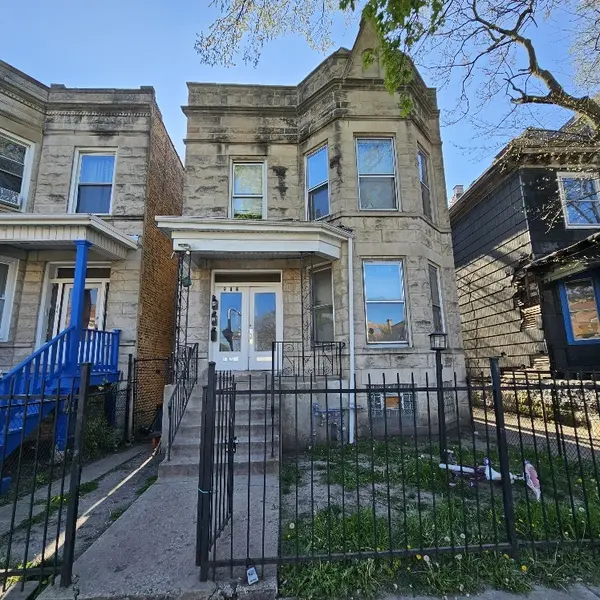 212 N LEAMINGTON AVE, Chicago, IL 60644