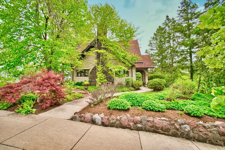 104 N Julian ST, Naperville, IL 60540
