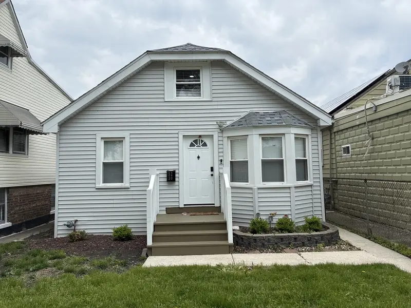 5230 W 51st ST, Chicago, IL 60638