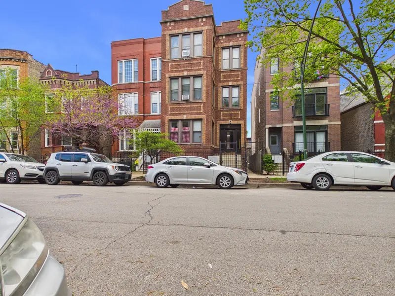 2711 W Haddon AVE, Chicago, IL 60622