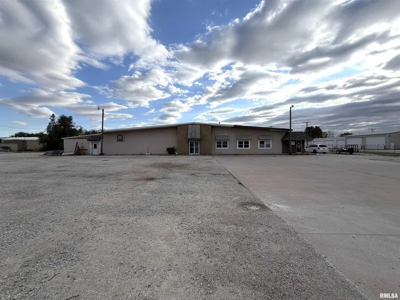 1708 SE 3rd ST, Aledo, IL 61231