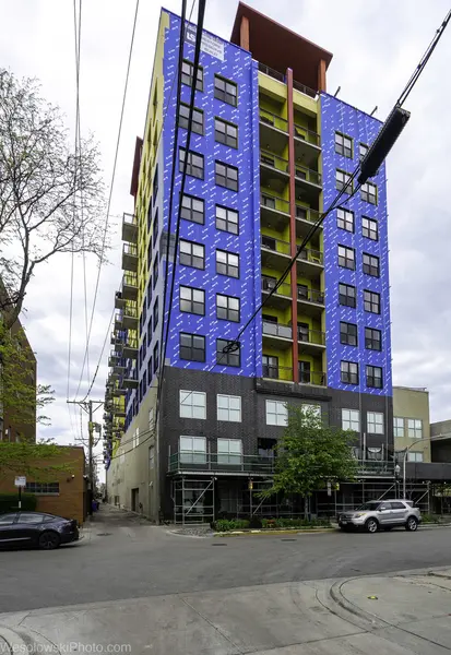 1122 W Catalpa AVE #603, Chicago, IL 60640