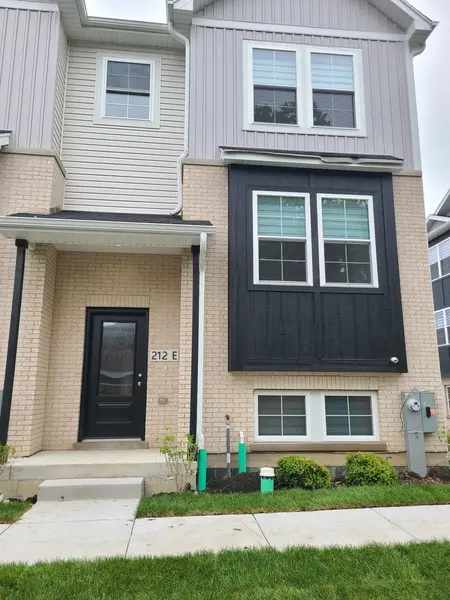 212 Walnut ST N #E, Bensenville, IL 60106