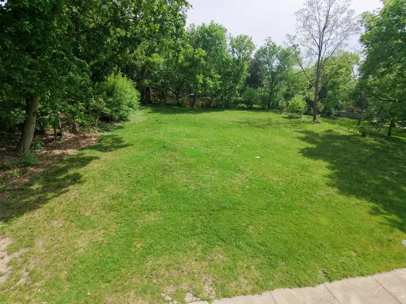 410 BARRINGTON AVE, East Dundee, IL 60118