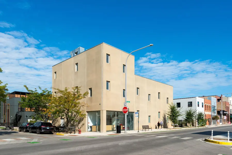 2054 W Grand AVE, Chicago, IL 60612