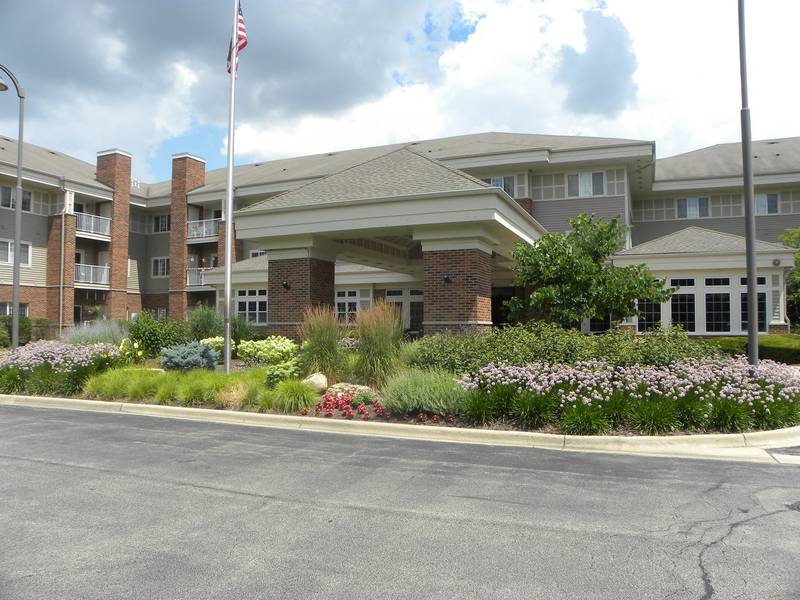 801 N McLean BLVD #206, Elgin, IL 60123