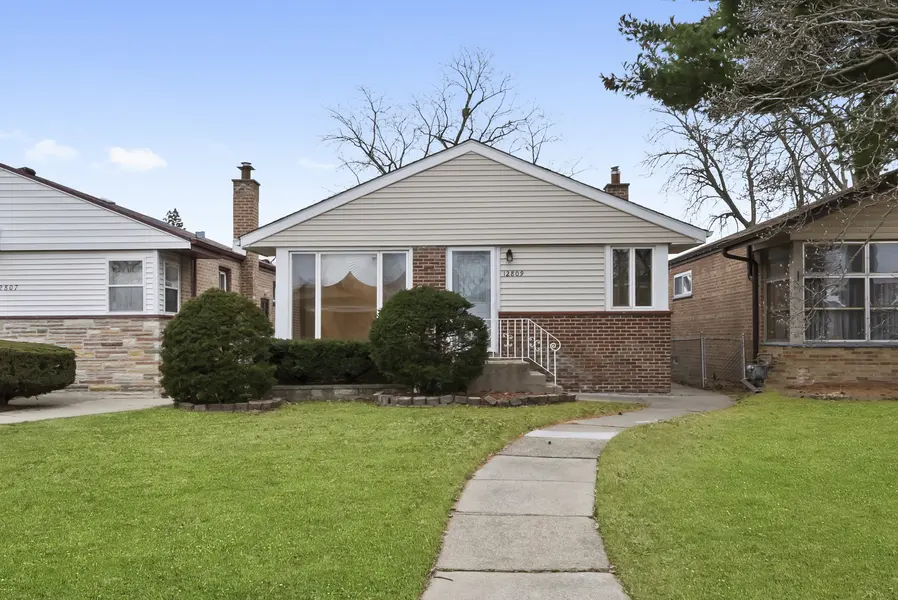 12809 S May ST, Calumet Park, IL 60827