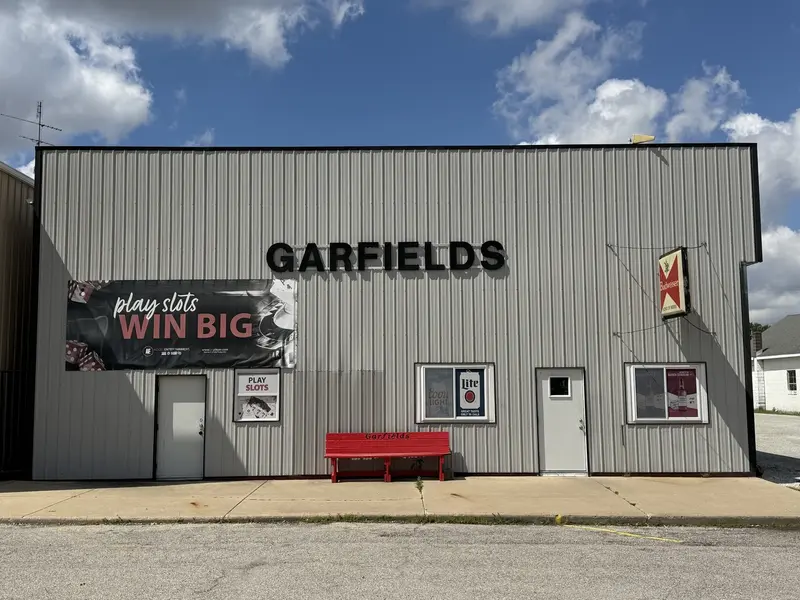 112 E Garfield AVE, Cissna Park, IL 60924
