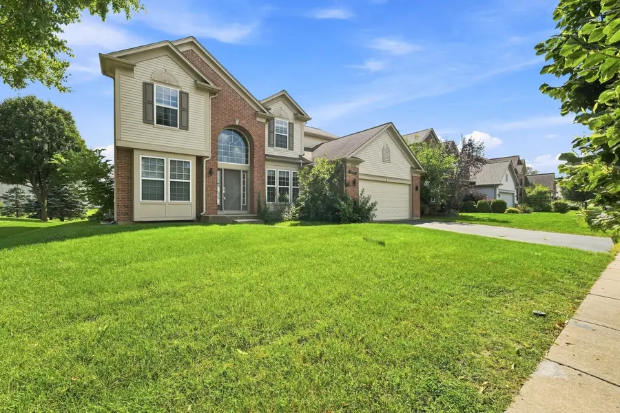 1177 Blue Heron CIR, Antioch, IL 60002