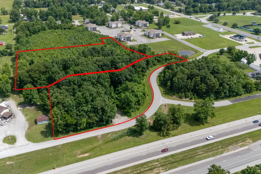 1130 Pin Oak DR, Carterville, IL 62918