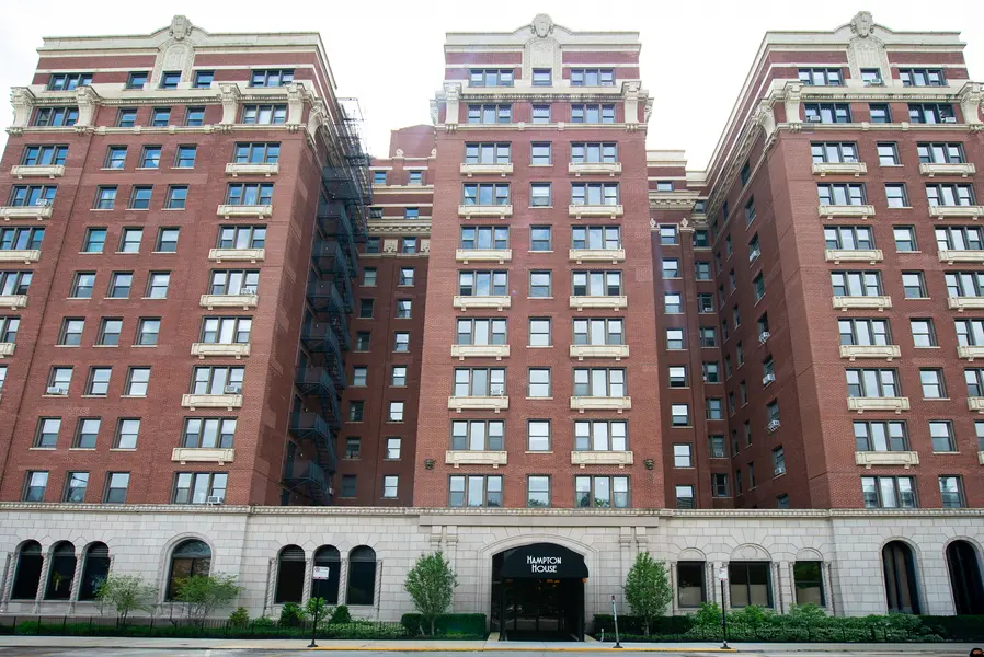 5300 S Shore DR #111, Chicago, IL 60615