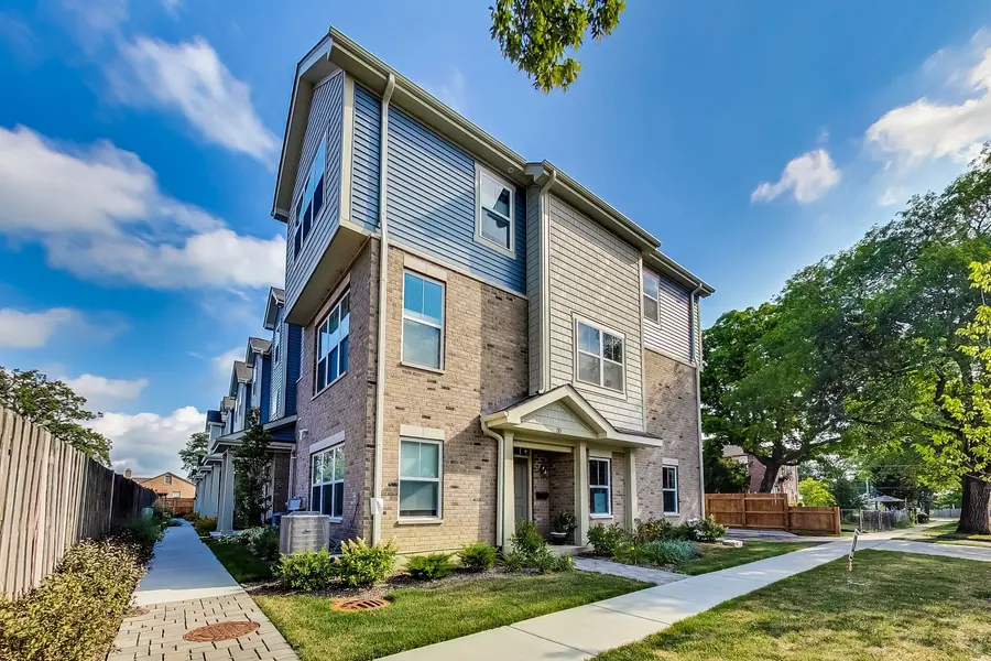 20 Webster AVE #C, Highwood, IL 60040