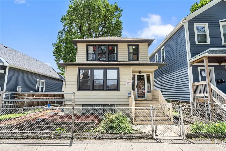 655 W 43rd PL, Chicago, IL 60609