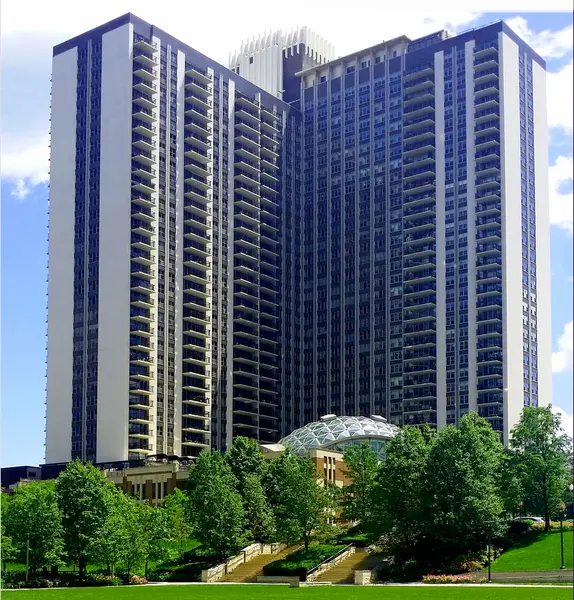 400 E Randolph ST #2518, Chicago, IL 60601