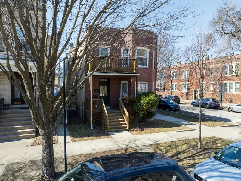 2648 N Francisco AVE, Chicago, IL 60647
