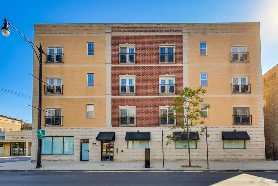 3231 W Fullerton AVE #3W, Chicago, IL 60647