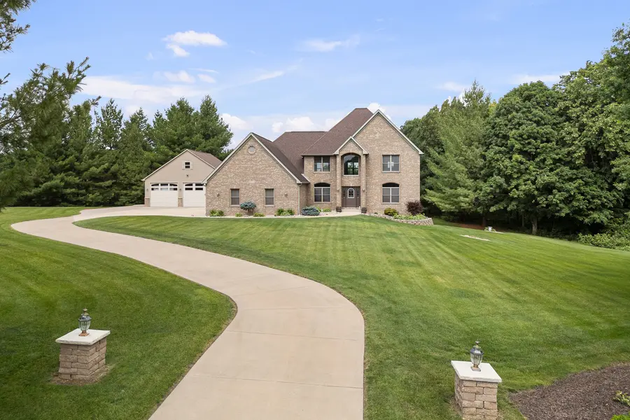2608 W 3rd ST, Coal Valley, IL 61240
