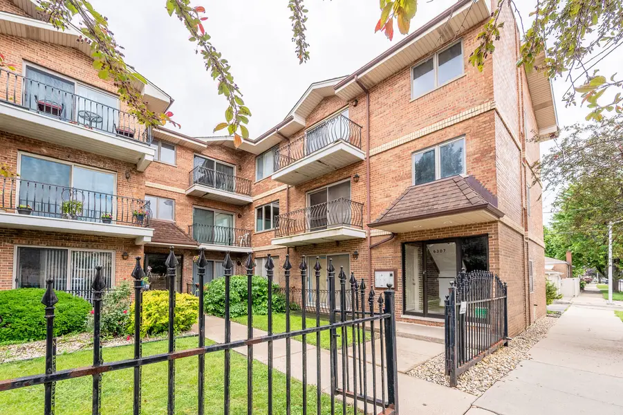 6307 S Nashville AVE #2N, Chicago, IL 60638