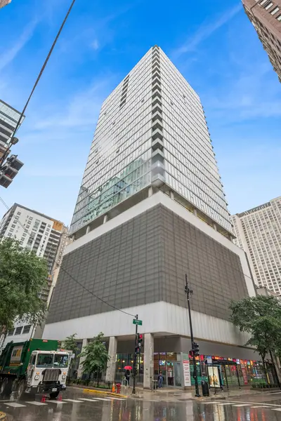 550 N St Clair ST #2105, Chicago, IL 60611