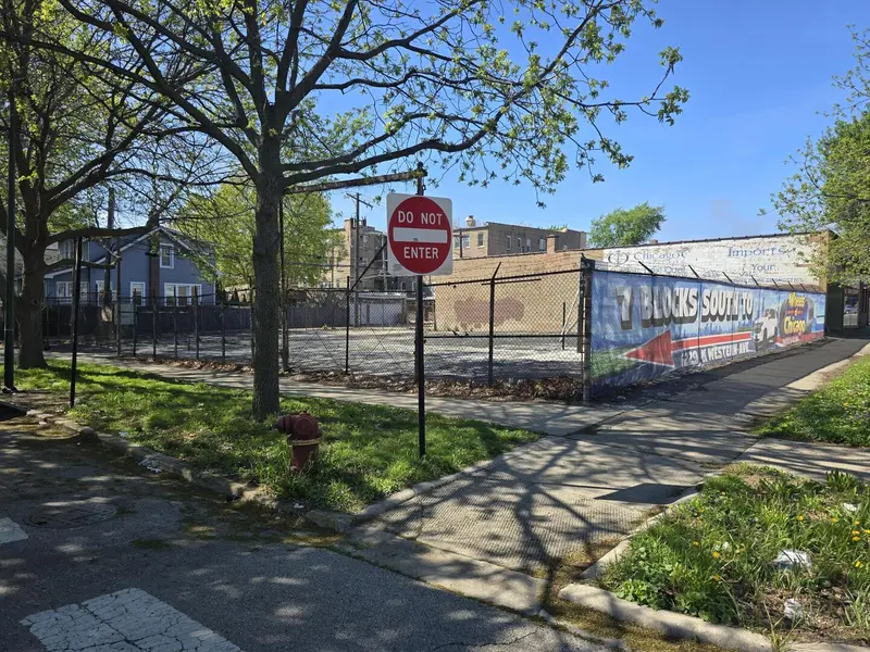 6936 N Western AVE, Chicago, IL 60645