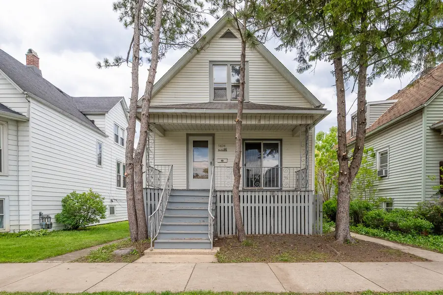 5834 W Byron ST, Chicago, IL 60634