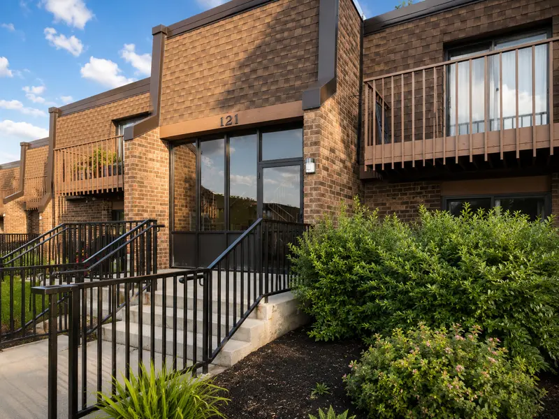 121 Mullingar CT #1D, Schaumburg, IL 60193