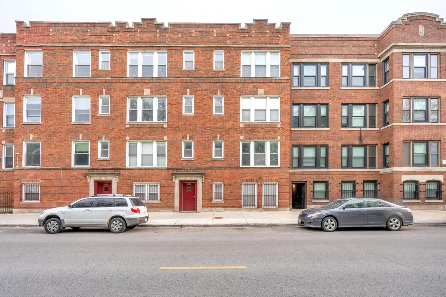 6706 S Ridgeland AVE #3C, Chicago, IL 60649