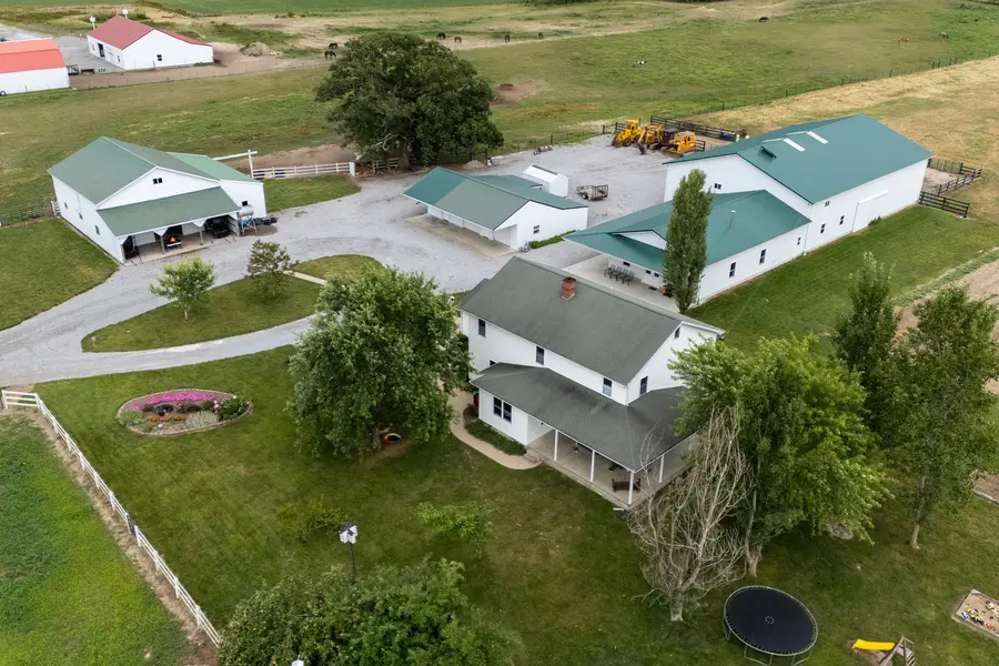 17057 E Saddle Club RD, Belle Rive, IL 62810