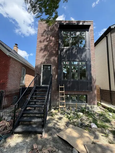 643 N Trumbull AVE, Chicago, IL 60624