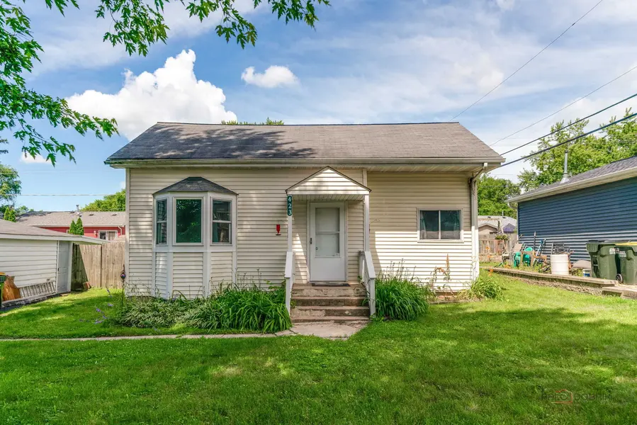 423 Lily LN, Lakemoor, IL 60051