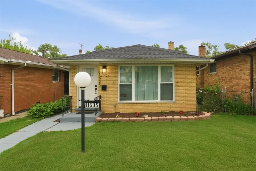 11635 S Bishop ST, Chicago, IL 60643