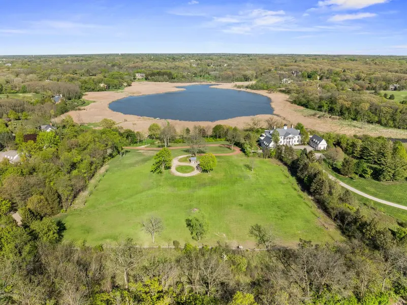 241 Otis RD, Barrington Hills, IL 60010
