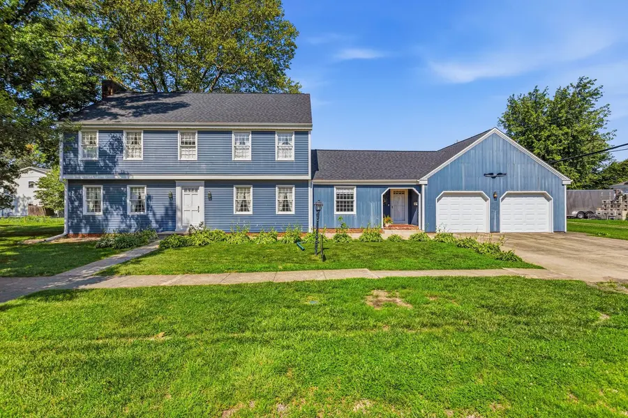 415 S Spruce ST, Arthur, IL 61911