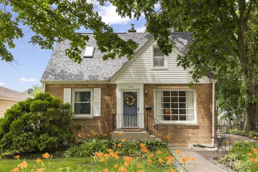 1110 N President ST, Wheaton, IL 60187