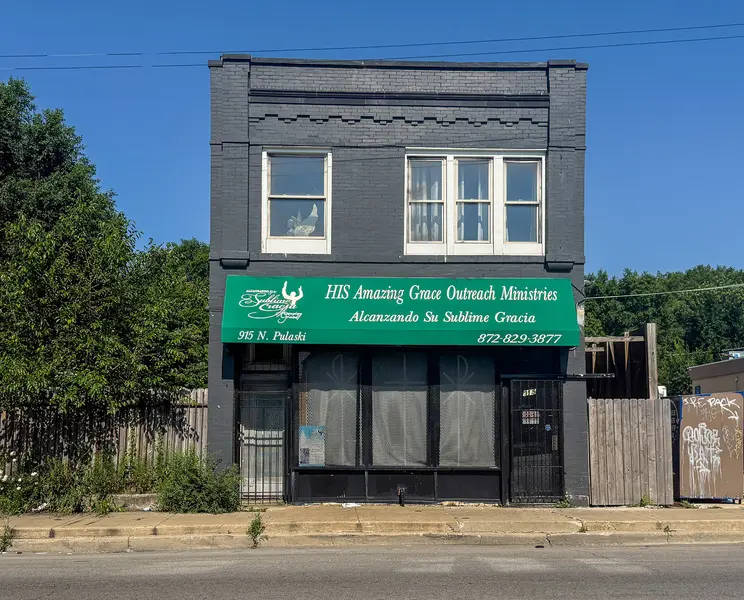 915 N Pulaski RD, Chicago, IL 60651