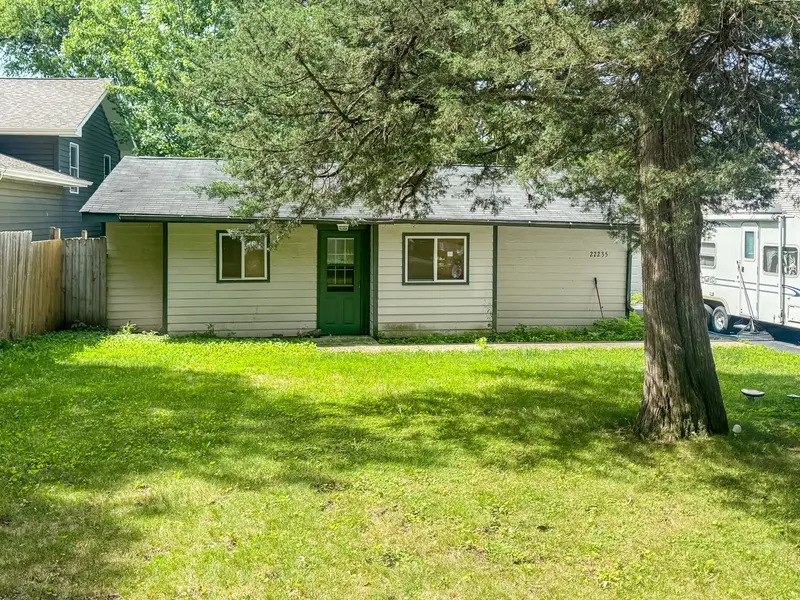 22235 W Greene LN, Antioch, IL 60002