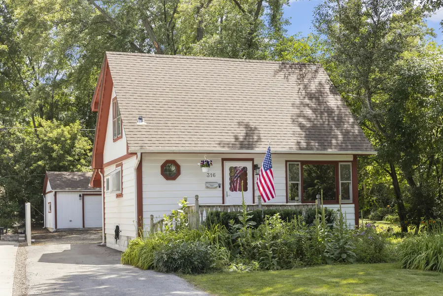 316 W 5th AVE, Naperville, IL 60563