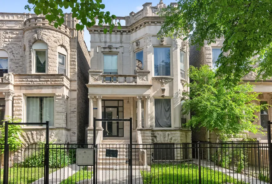 3248 W Douglas BLVD, Chicago, IL 60623