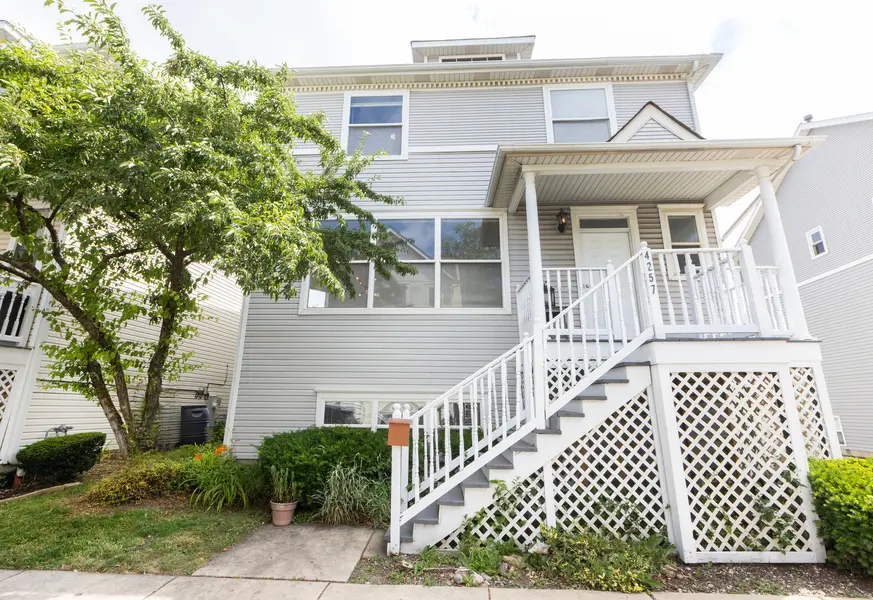 4257 N Kolmar AVE, Chicago, IL 60641