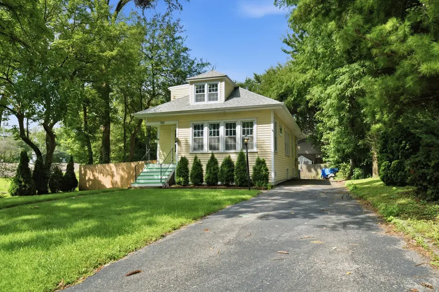 132 S Adams ST, Hinsdale, IL 60521